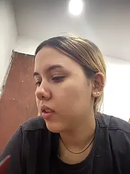 coupleyys from StripChat is Freechat