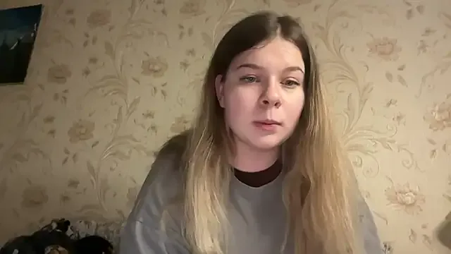 Crave_Elise from StripChat is Freechat