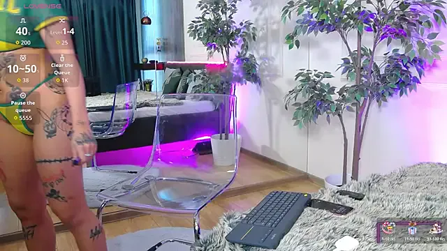 CreamyInkky_ from StripChat