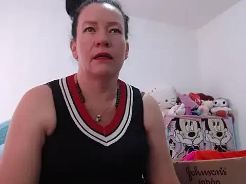 CRISTAL-999 from StripChat is Freechat