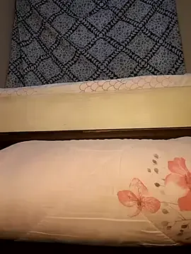 Cuddlykitten_20 from StripChat