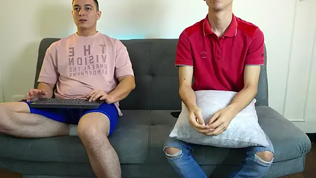 Girls: try live performances with matured performers, from dancing to quirks, in a variety of beautiful sex cams.