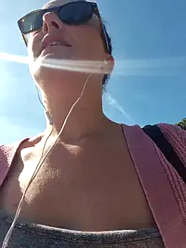 Cumtomama from StripChat