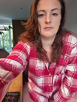 Cumtomama from StripChat