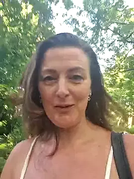 Cumtomama from StripChat