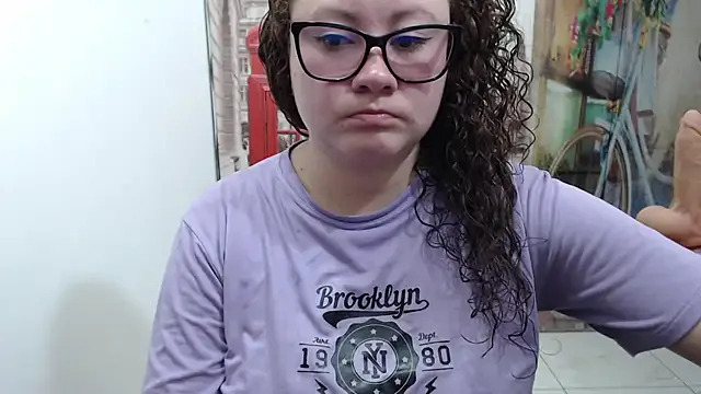 curly_greeneyed from StripChat is Freechat