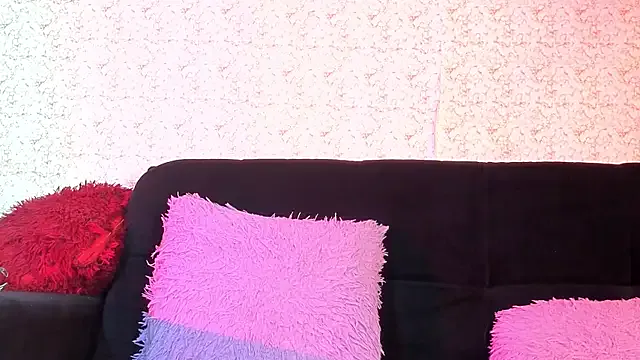 Curvy_and_Petites_aws from StripChat is Freechat