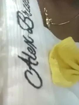 Cute-Mahiraa from StripChat is Freechat