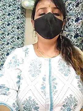 cute-tanvi from StripChat is Freechat