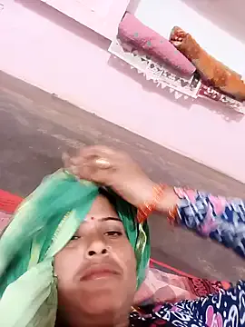 CUTE_432 from StripChat is Freechat