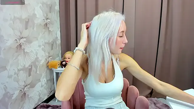 Cute_luucy from StripChat