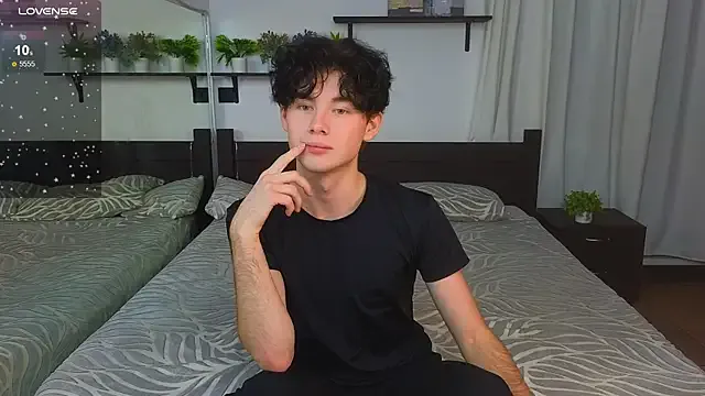 Cute_Mike from StripChat is Freechat