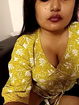 Cuty-Lina from StripChat is Freechat