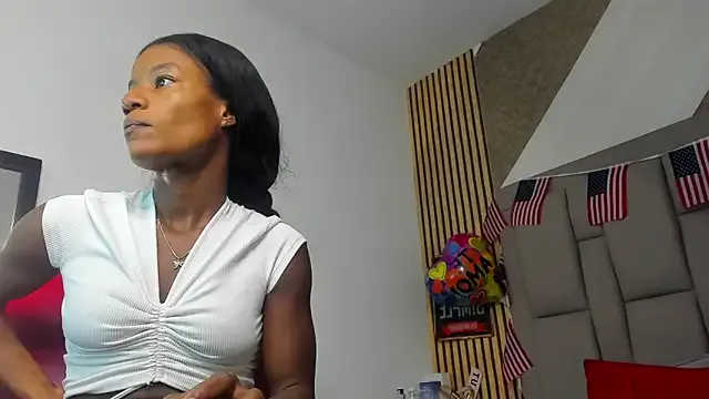 Dafnnelewis from StripChat