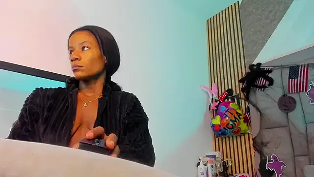 Dafnnelewis from StripChat