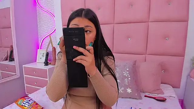 DaisySnugs1 from StripChat is Freechat