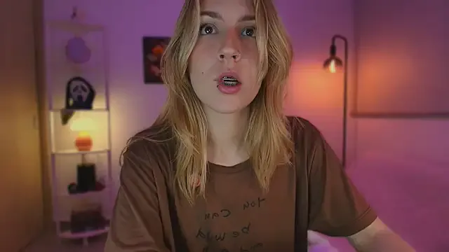 Dakotaa_ from StripChat is Freechat