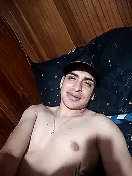 daniandr119 from StripChat is Freechat