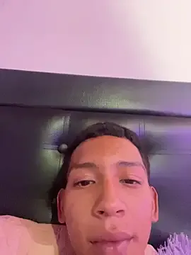 daniel_hot_420 from StripChat is Freechat