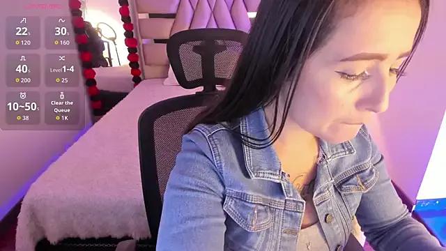 daniela_yenert from StripChat is Freechat