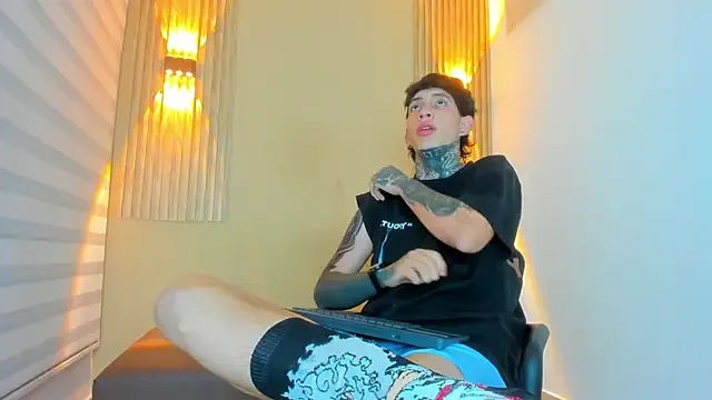 DANTE_ARMSTRONG from StripChat is Freechat