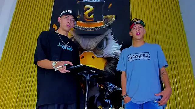 Dante_Brown1_ from StripChat is Freechat