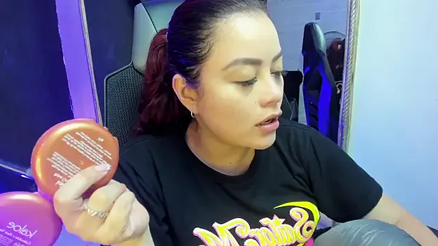 Girls: try live performances with matured performers, from dancing to quirks, in a variety of beautiful sex cams.