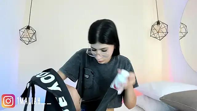 Dasha-b from StripChat is Freechat
