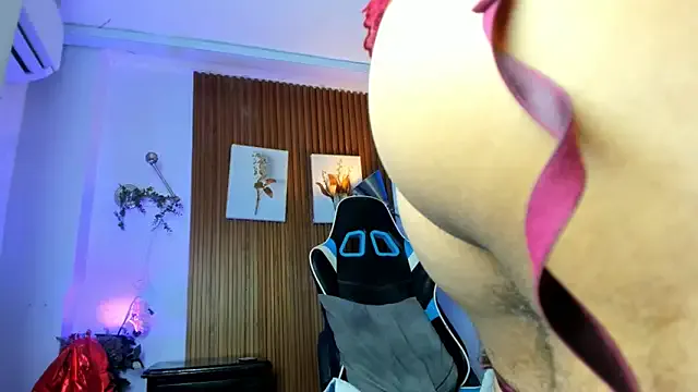 David_niet from StripChat is Freechat