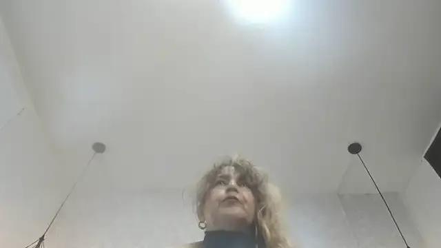 Dayana__Ospina from StripChat is Freechat
