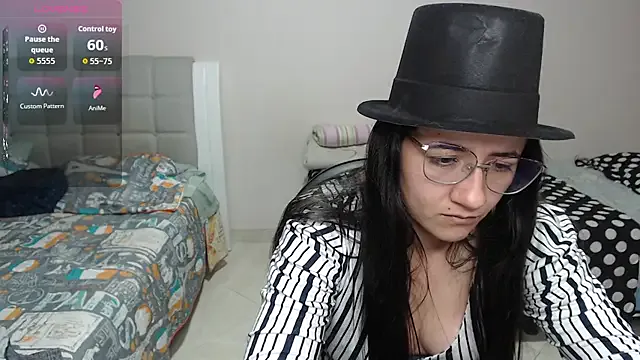 Dayanna_Smitt from StripChat is Freechat