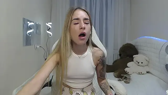 Girls: try live performances with matured performers, from dancing to quirks, in a variety of beautiful sex cams.