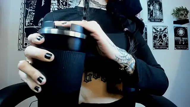 Demongirl6666 from StripChat is Freechat