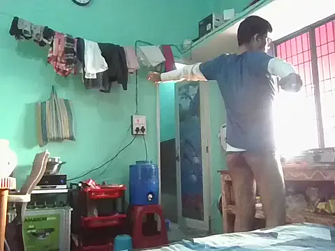 Desiboi4u from StripChat is Freechat