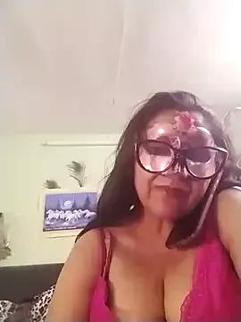 DesiMuffin from StripChat is Freechat
