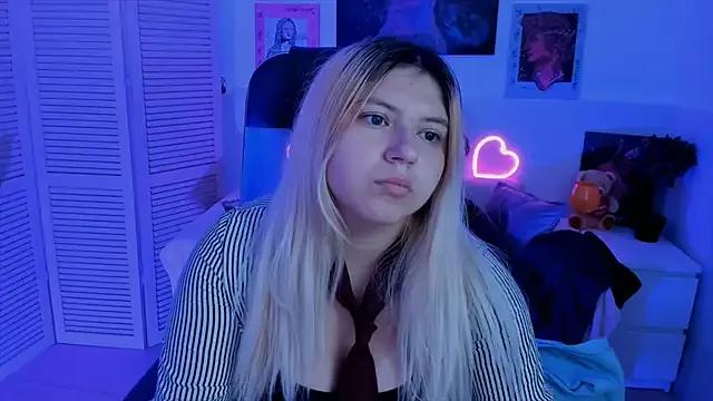 DiaAngell from StripChat