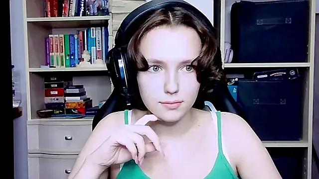 Diana-back from StripChat is Freechat