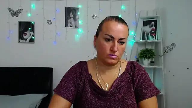 Girls: try live performances with matured performers, from dancing to quirks, in a variety of beautiful sex cams.
