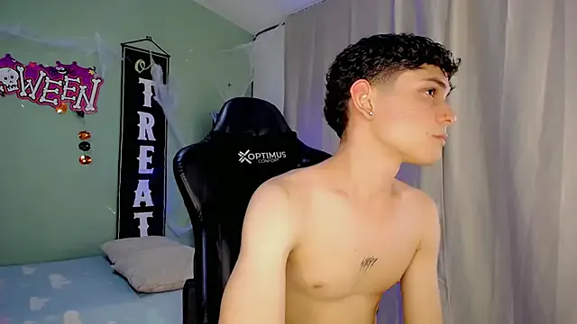 dilan_hott_ from StripChat is Freechat