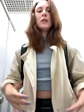Dina_Tease from StripChat is Freechat
