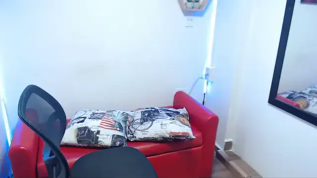 DIVAX_MONSERRAT from StripChat