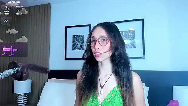 doll_bella_ from StripChat is Freechat