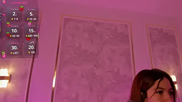doll_eyees_ from StripChat is Freechat