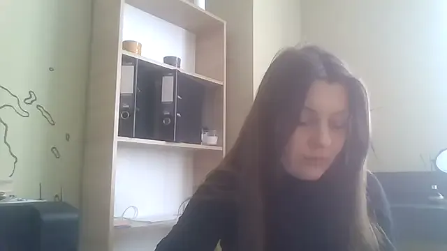 DollyRoma from StripChat