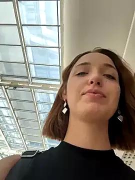 DollyTall from StripChat