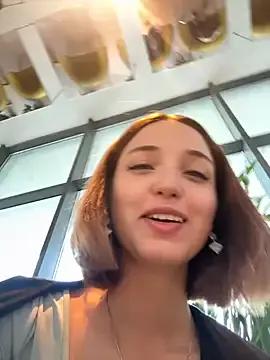 DollyTall from StripChat