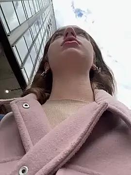 DollyTall from StripChat