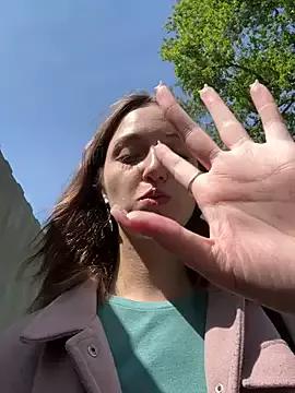 DollyTall from StripChat