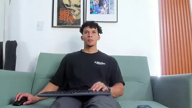 Dominick_star from StripChat