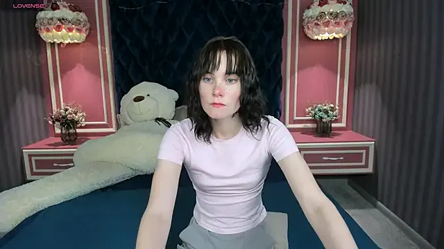 DoseOfDaisy from StripChat is Freechat